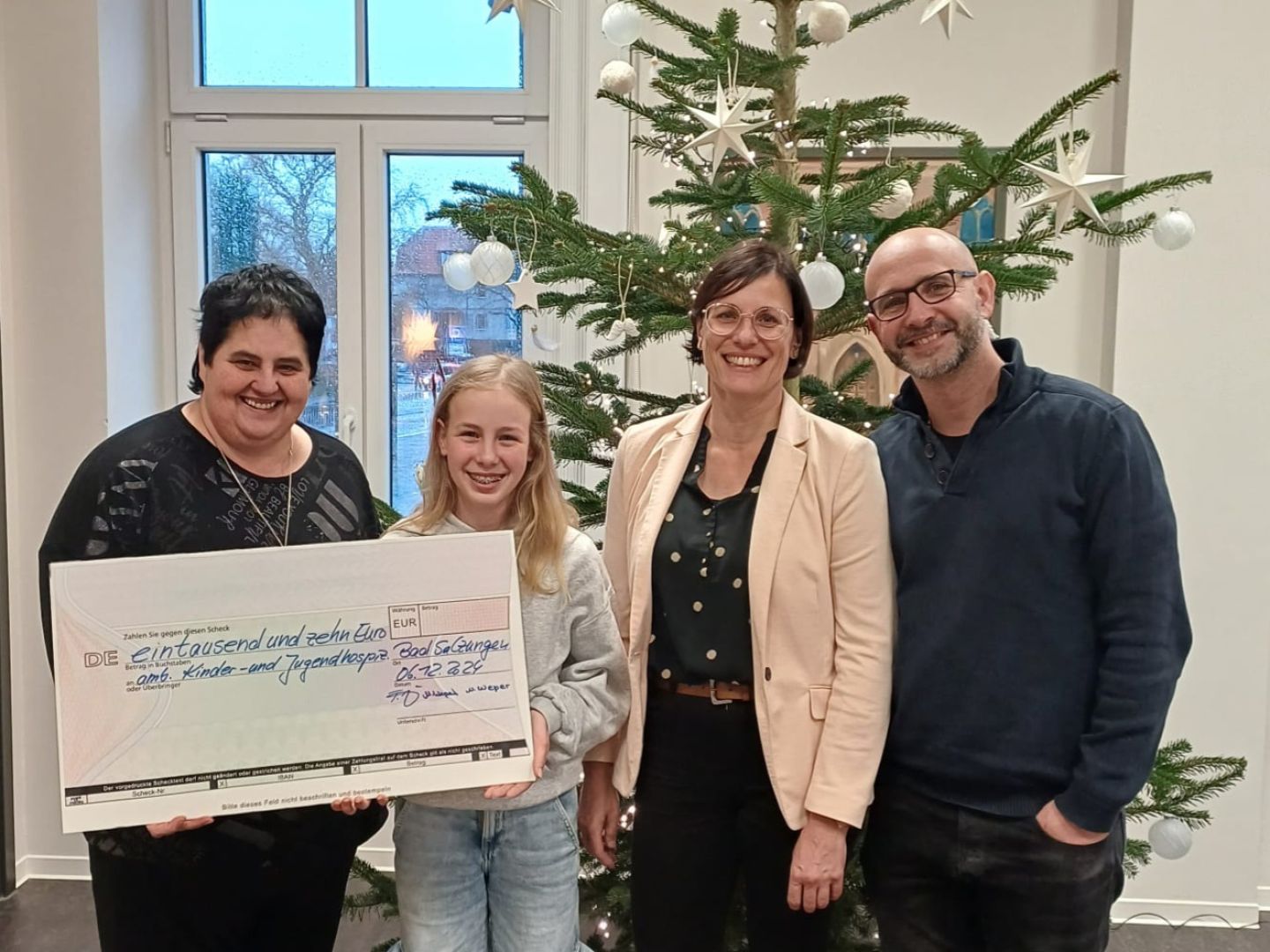 Spende 1010,00 Euro / Mandy Weper, Nora Weper, Thomas Nürnberger